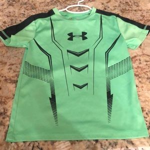 Under Armour top